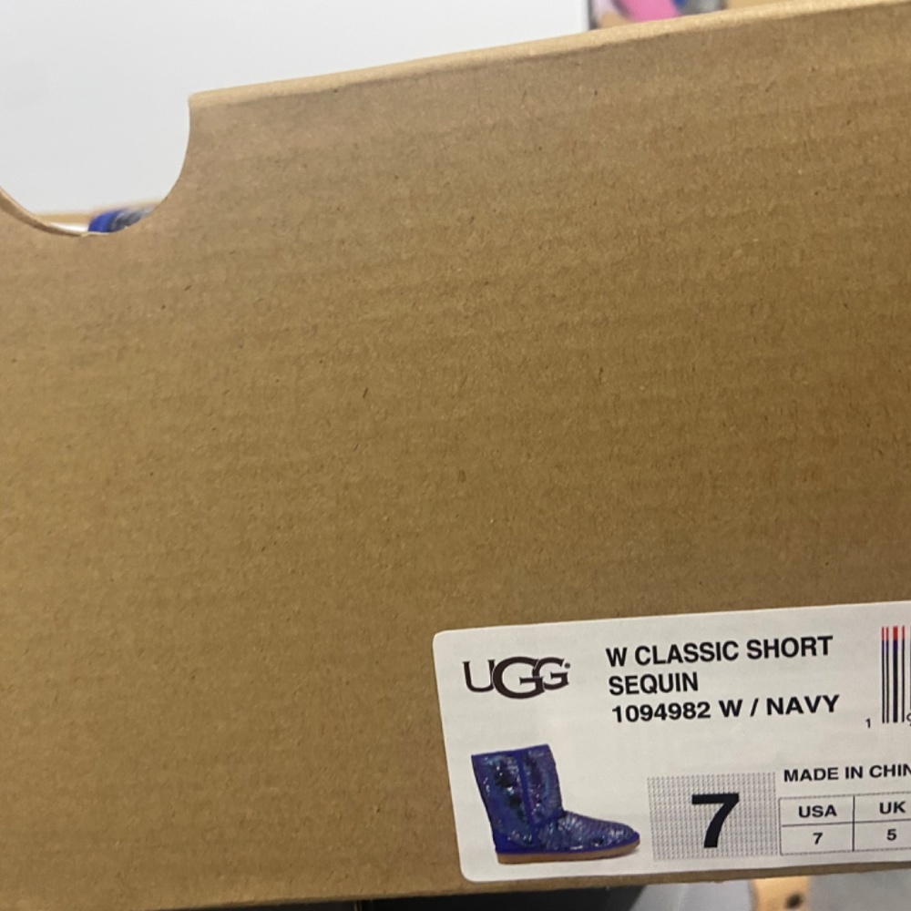 Sparkle Uggs - Picture 2 of 2